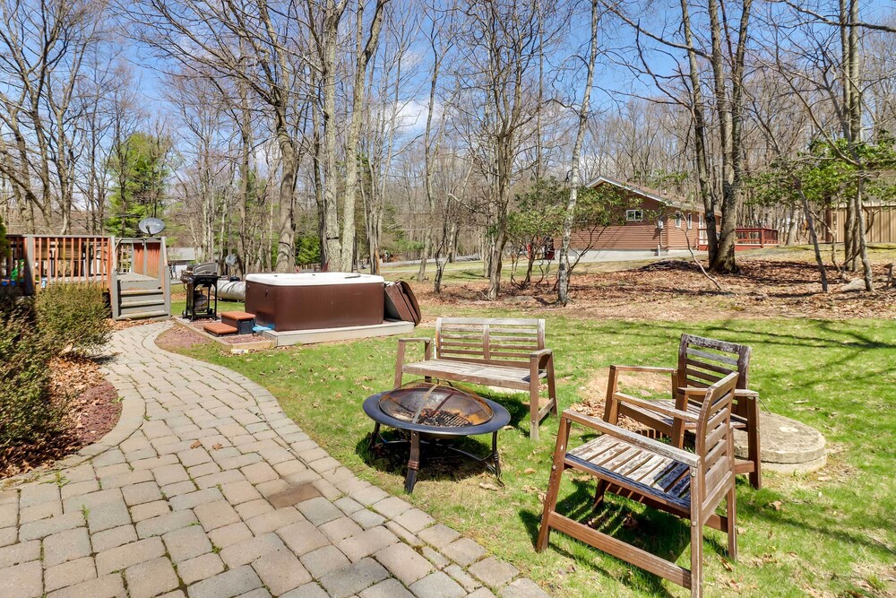 Deck, Game Room & Fire Pit: Poconos Retreat view 4