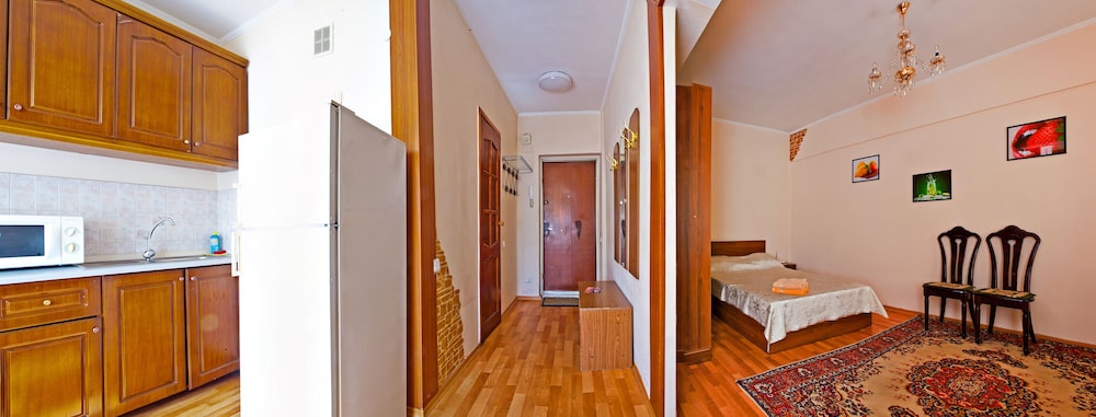 Lessor Apartments