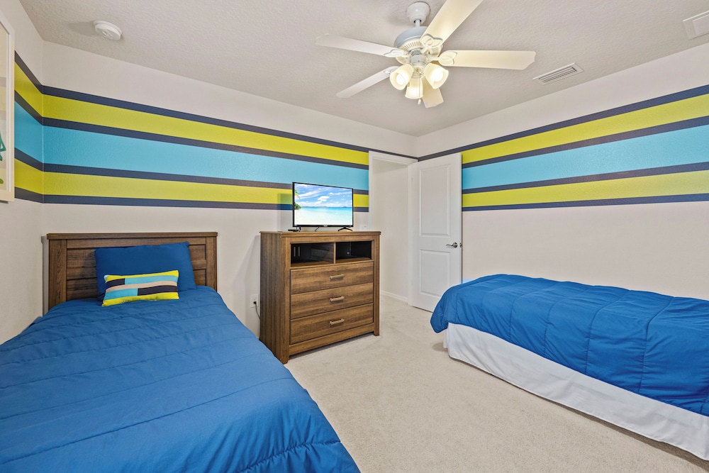 Solterra 6Br Luxury Villa W/ Pool & Resort Access