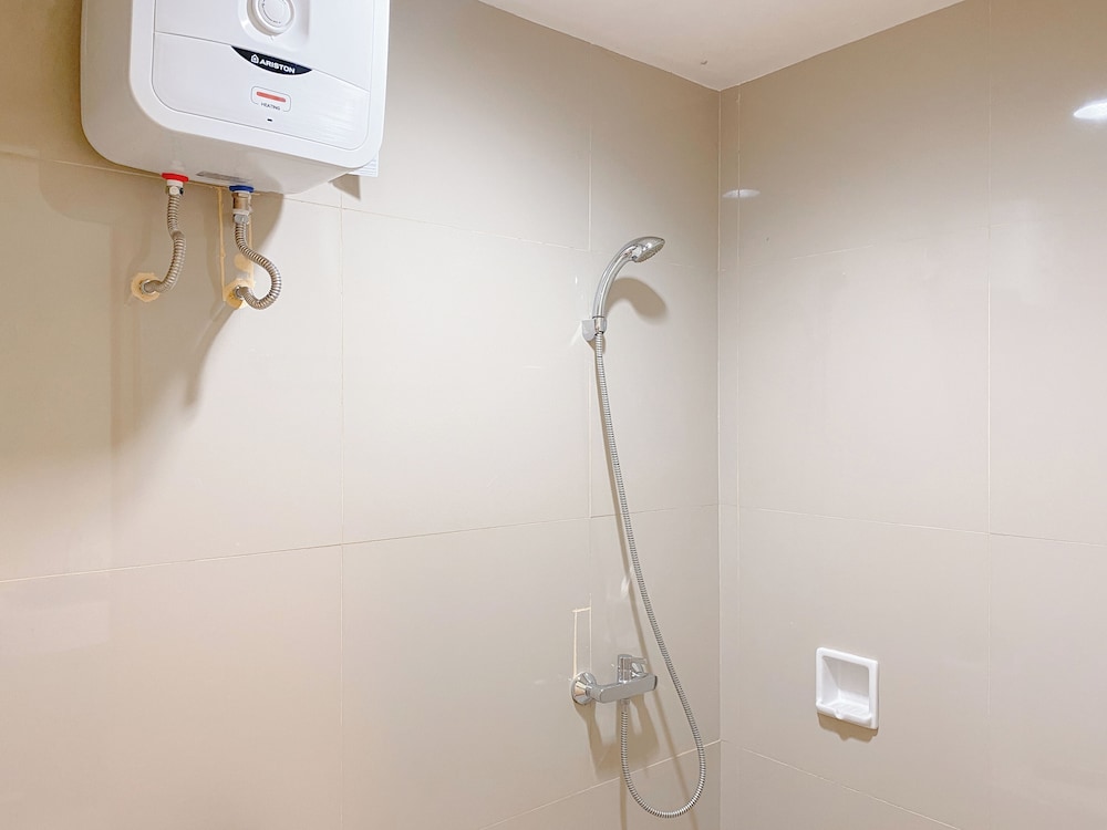Minimalist Comfy Studio Apartment At Tree Park City Bsd