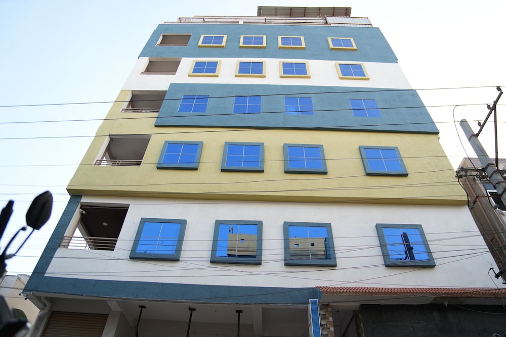 Hiraa inn Studio Apartments