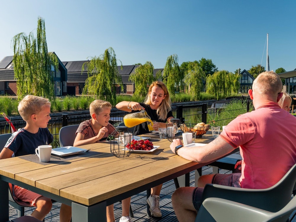 Villa in Balk With Private Jetty on Slotermeer
