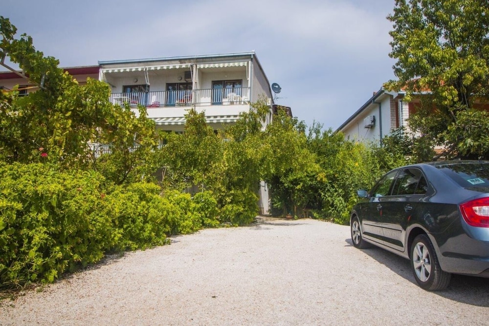 Arc - 5 M From Beach - A1 Green