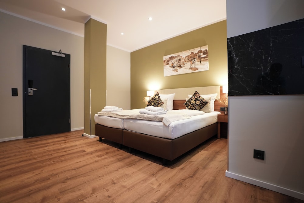 Frankfurt Vacations - Hotel Attache - Property Image 118