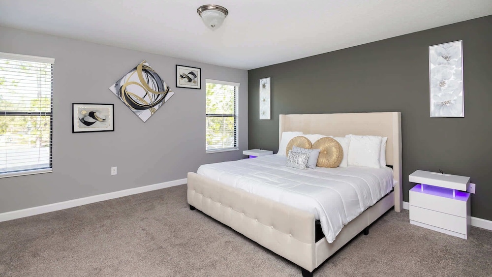 Solterra Dream Escape For 14!