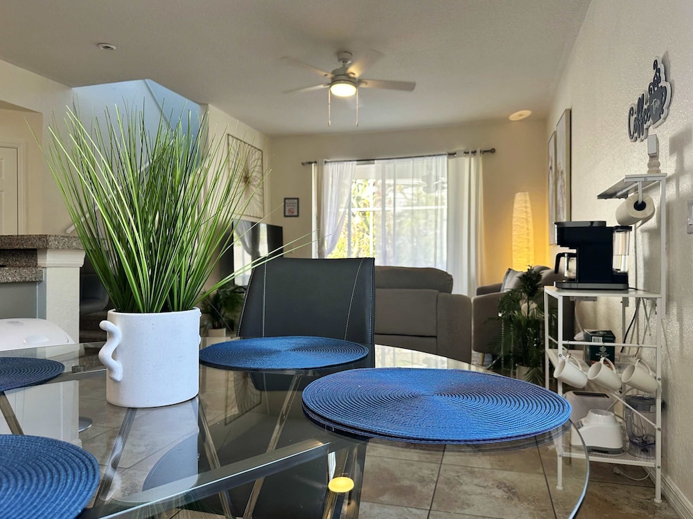 Family Villa 5 Bedroom Near Disney World