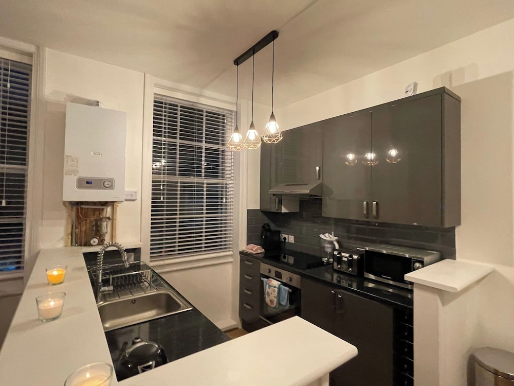 Cozy 1-bedroom Apartment Near Margate Seafront
