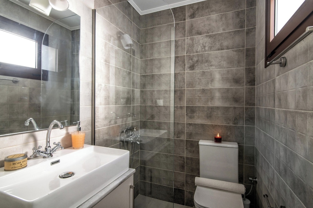 Brand new luxury Villa Dafne Heated pool