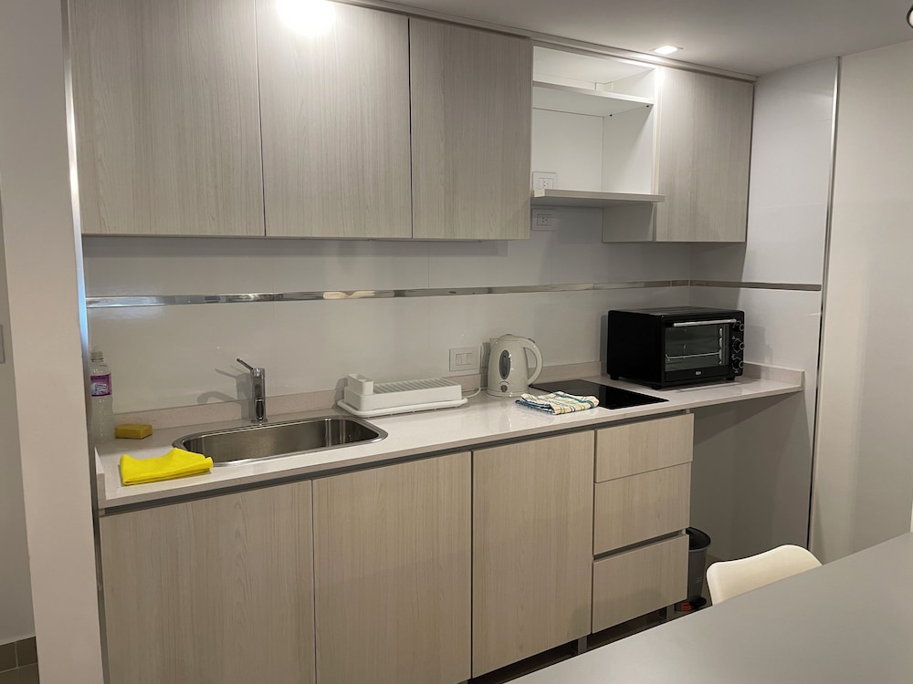 Ayres Suites Moreno