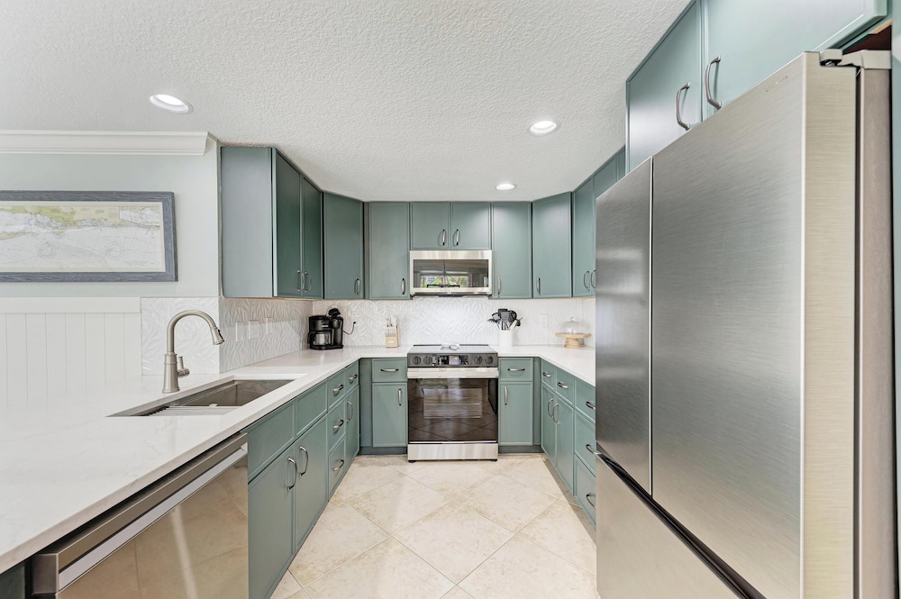 Anna Maria Island Blue Bella Bliss - Private Heated Pool