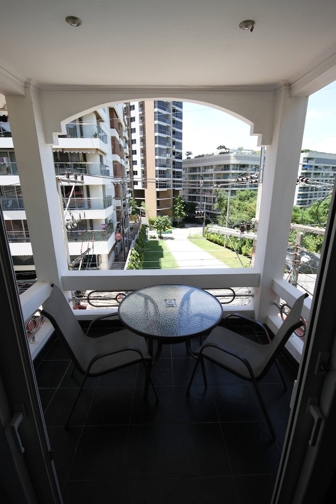 115sqm Studio Type Jacucci - Apartment 301