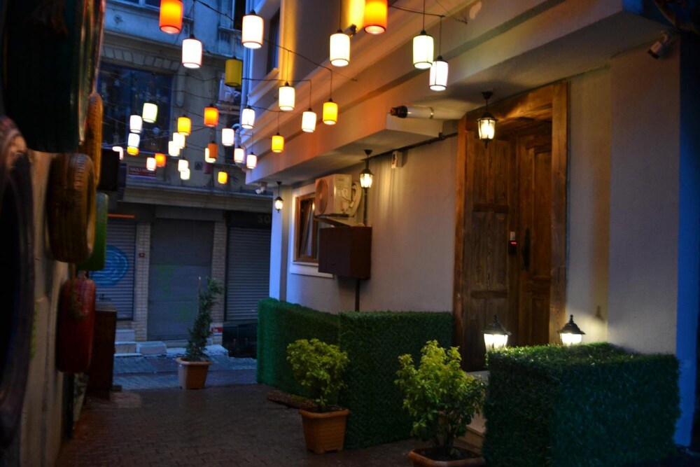 The Peraport Otel - Image 36