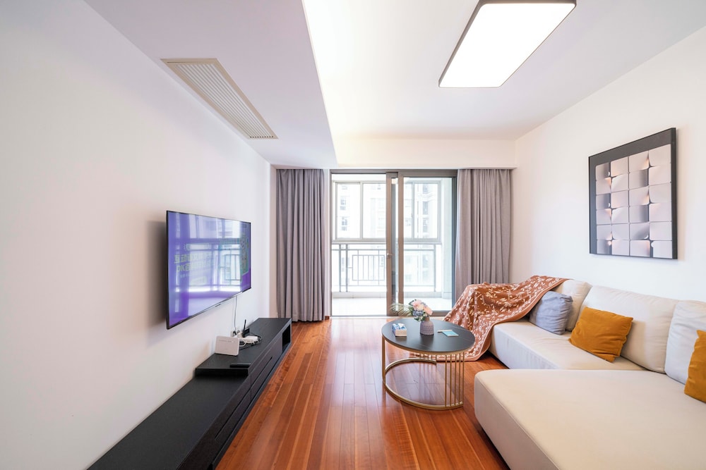Tyms 2BR APT Hongqiao Bella Vita