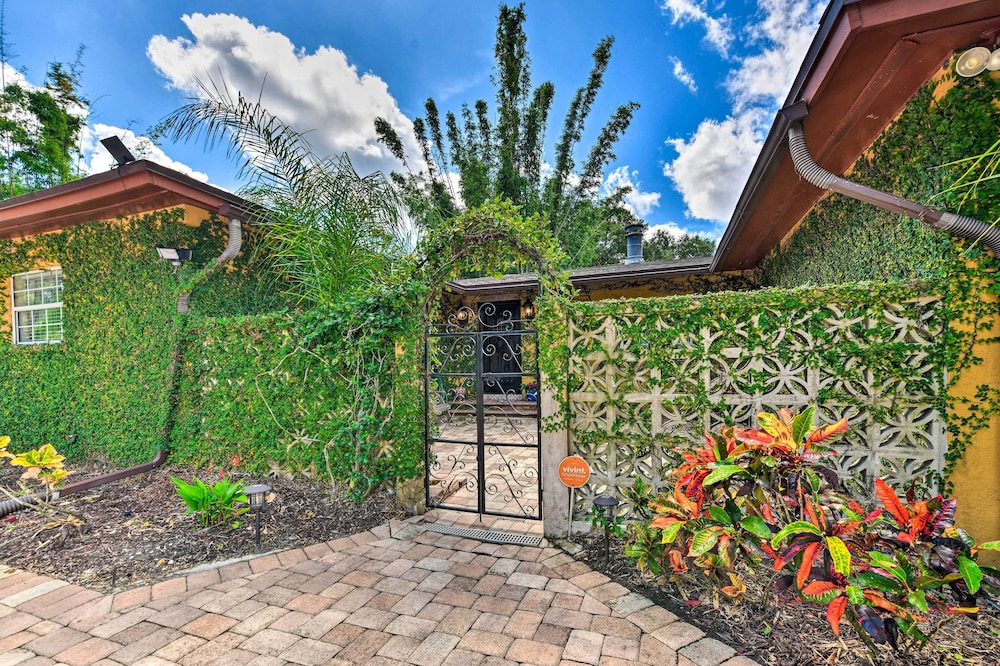 Sarasota Getaway w/ Private Pool & Backyard Oasis!
