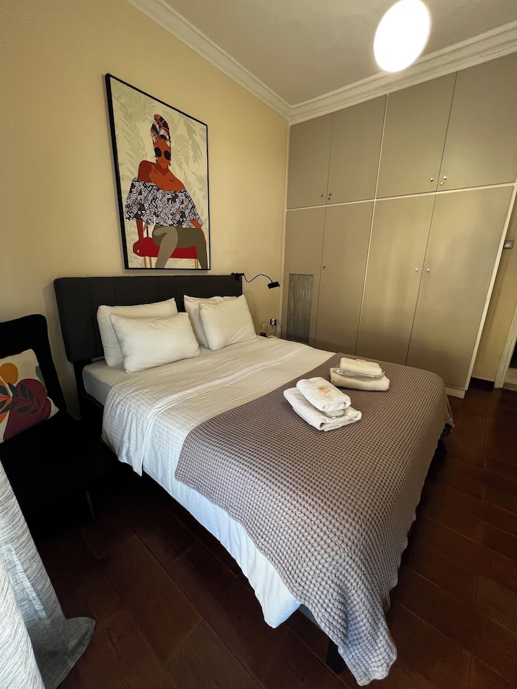 Pnyka Apartment 3
