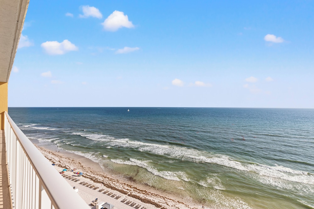Treasure Shores3br Beachfront Corner Unit Sleeps 8 With Stunning Gulf Views!