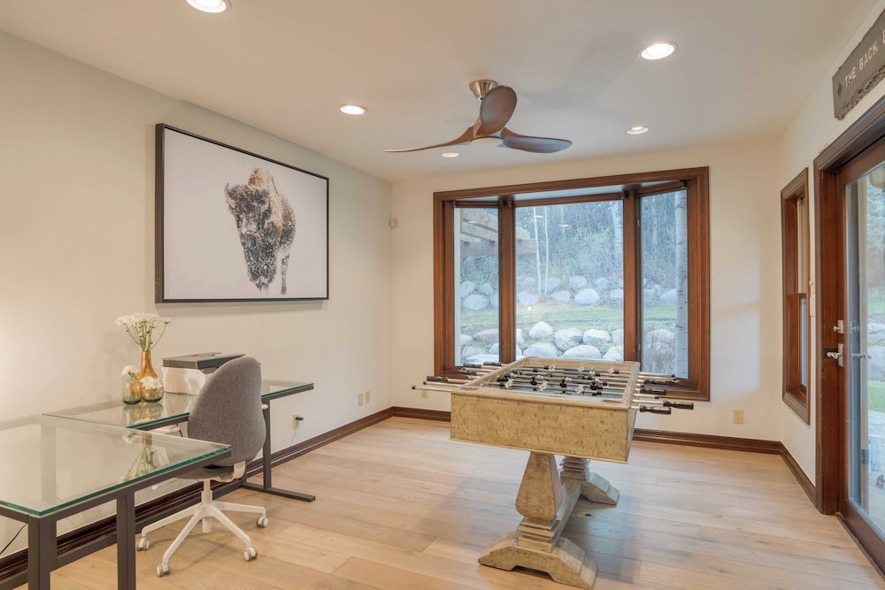 Cozy Edwards Retreat w/ Fireplace, Near Ski Resort Osprey Nest by Avantstay