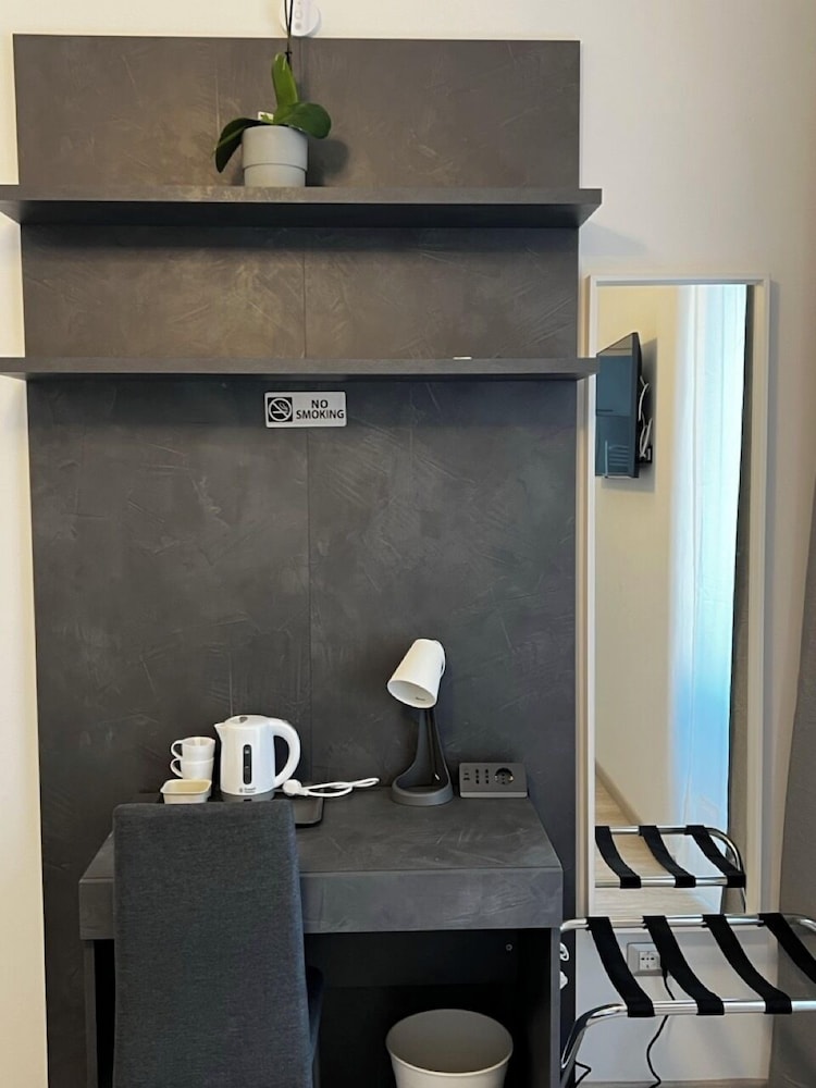 Love4Rome Guest House