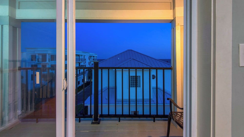 Luxurious Gulf-side Living in Santa Rosa Beach!