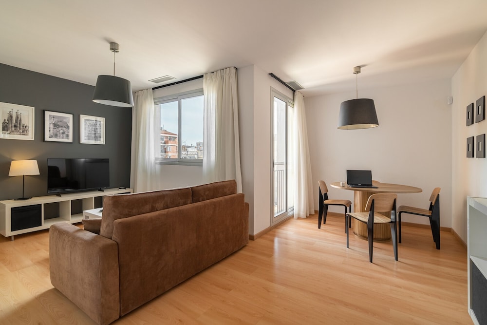 Casanova Apartments By Olala Homes