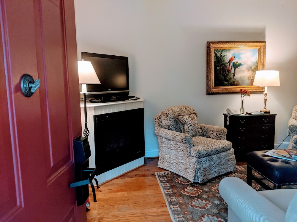 Wilmington Vacations - The Inn at Montchanin Village, a Historic Hotel of America - Property Image 17