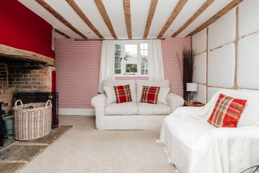 Hunts Cottage - Pet Friendly - From 200 Per Night