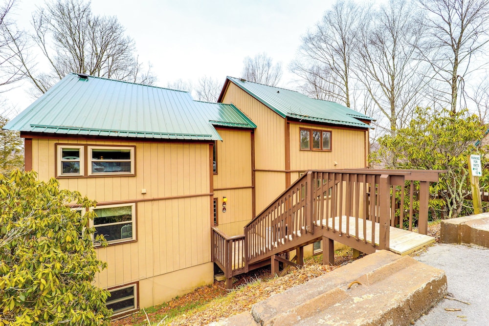 Hike, Sip & Stay: Sugar Mountain Getaway