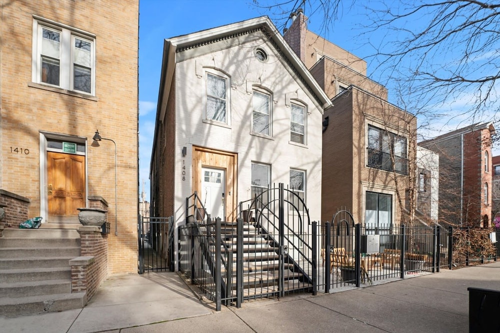 Beautiful Rental Unit in Chicago