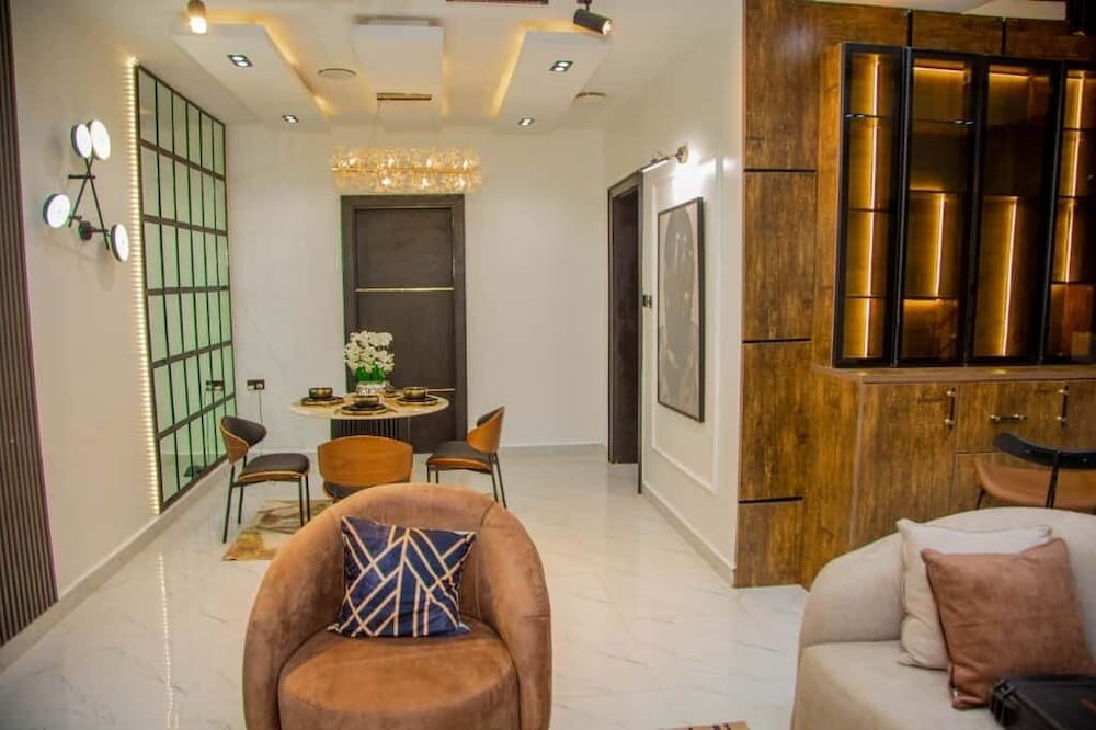 Aviv Luxury Homes