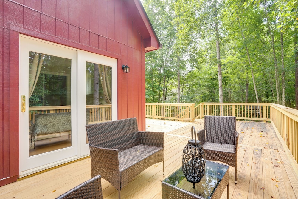 Pet-friendly Lake Monticello Home w/ Perks!