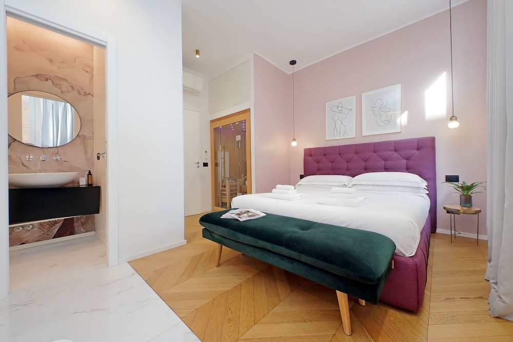 TR Campo de Fiori Retreat w Sauna and Hot Tub