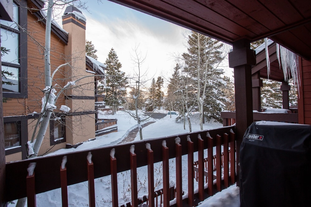 Ridgepoint at Deer Valley Resort - Three Bedroom with Hot Tub #124 3 Condo