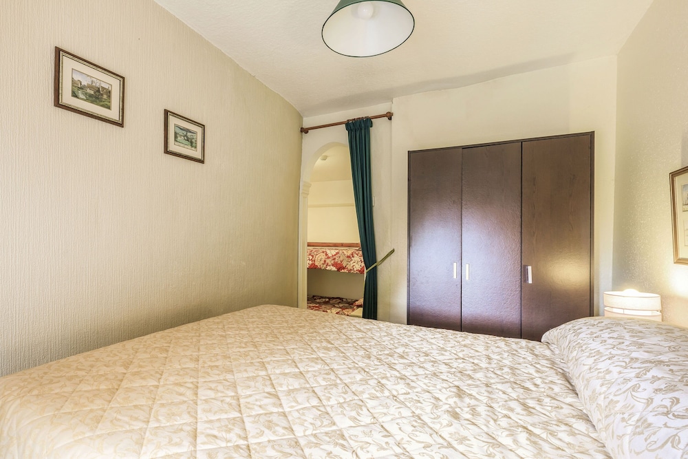 Clooneavin Apartment 8 view 5