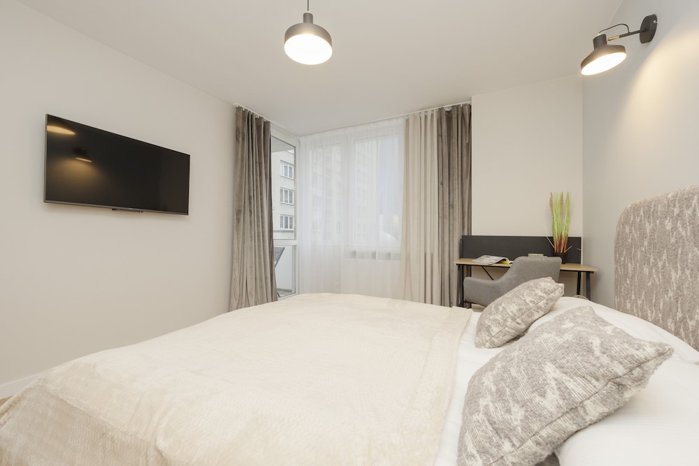 Apartment for 6 in Warsaw by Renters view 5