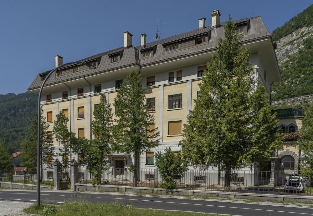Cave del Predil Lovely Apartments view 3