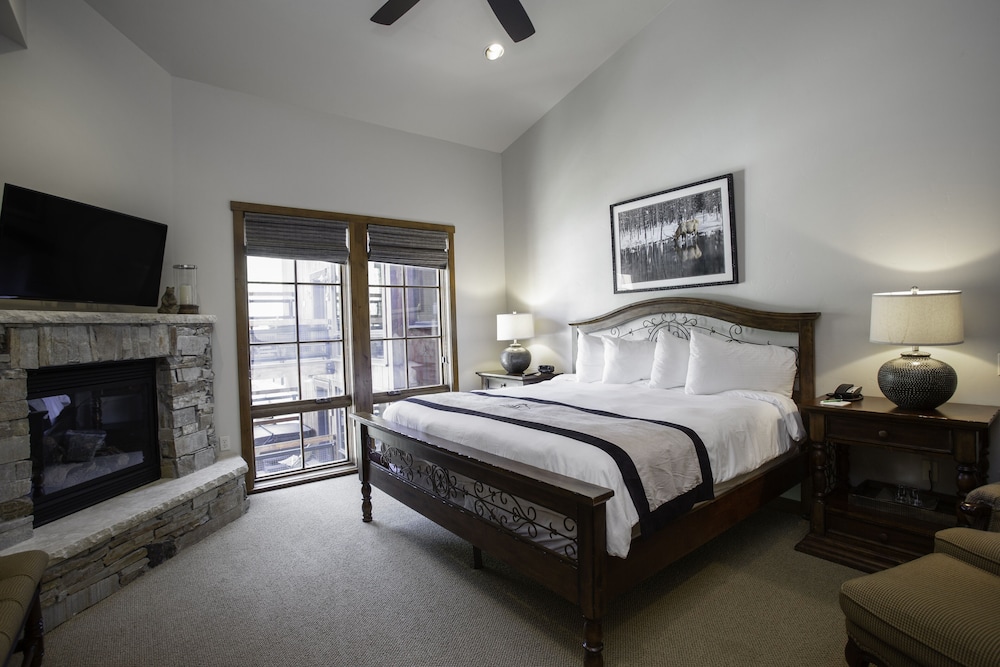 3 Bedroom Condo with Spa - Silver Baron Lodge 3 Condo