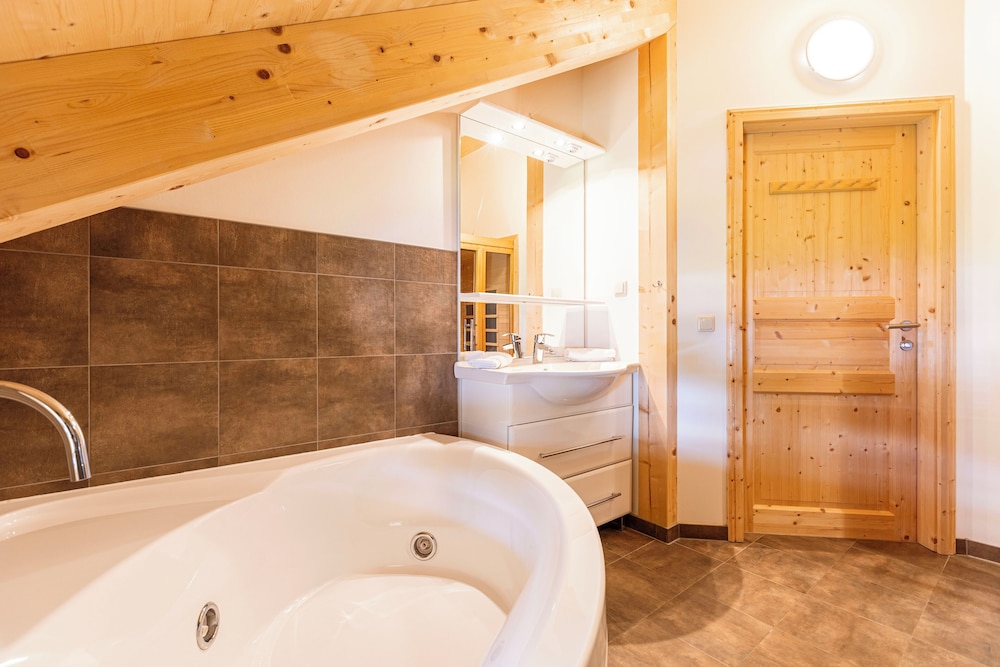 Kreischberg Chalets by ALPS RESORTS
