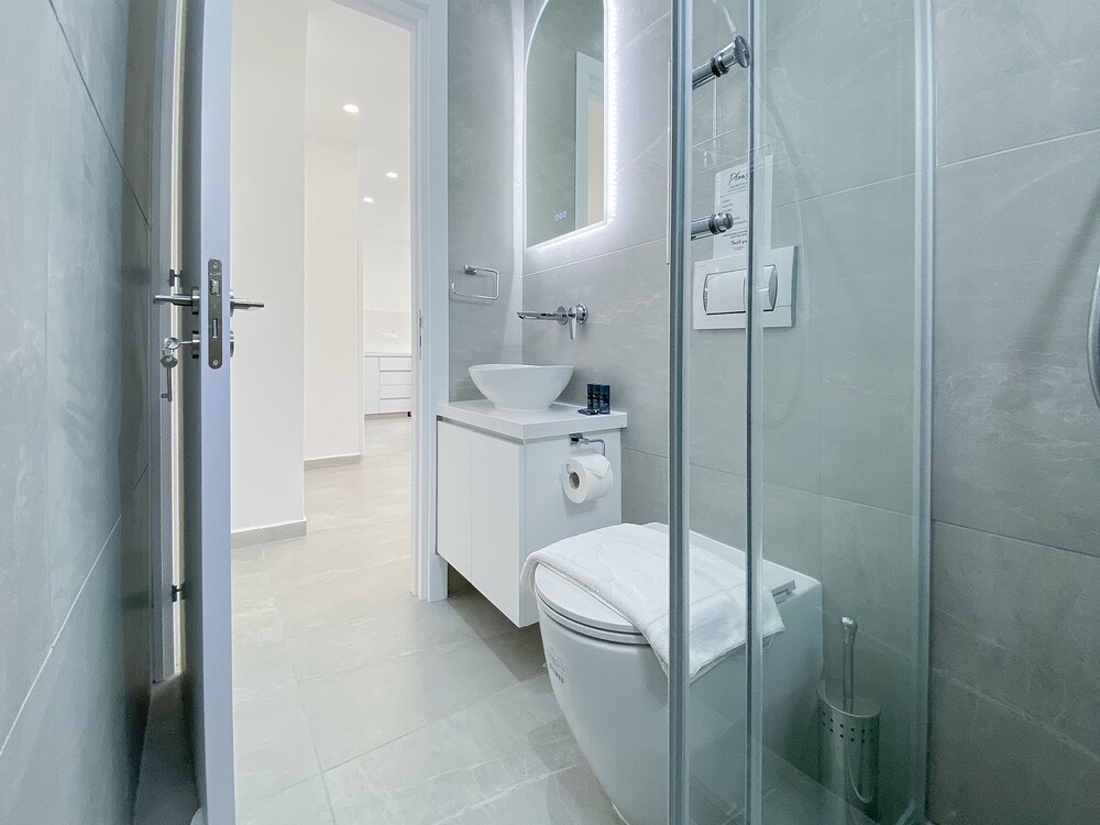 Phaedrus Living Seaview Luxury Flat Limnaria 134