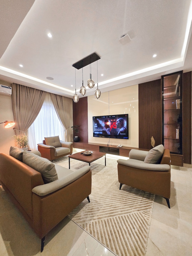HOUSE 3204