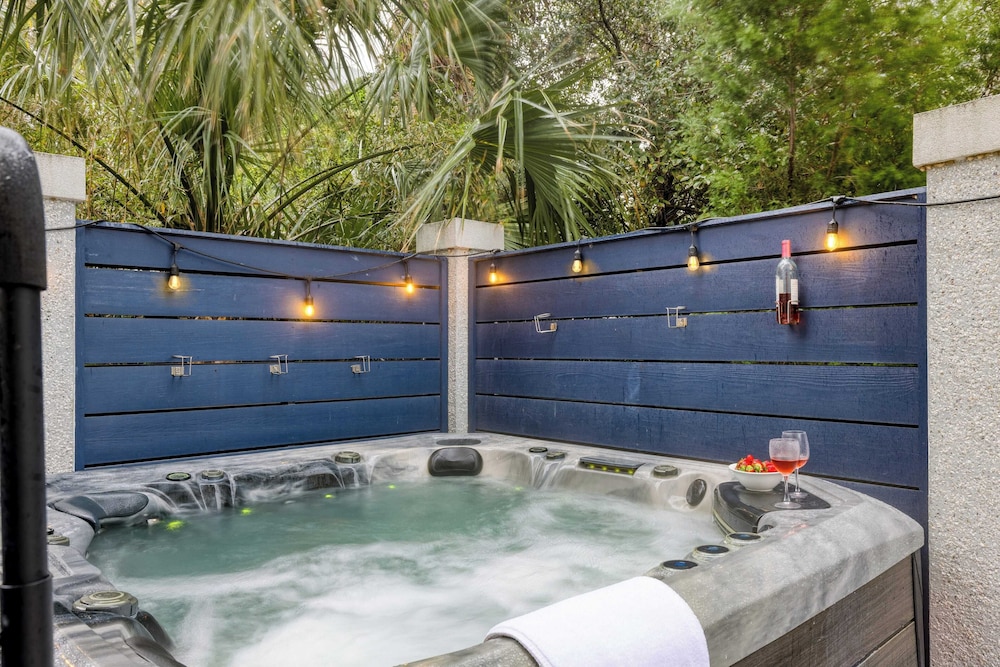 Pink Plume Coastal Escape Near Beach, Private Pool, Grill, & Luxe Interiors