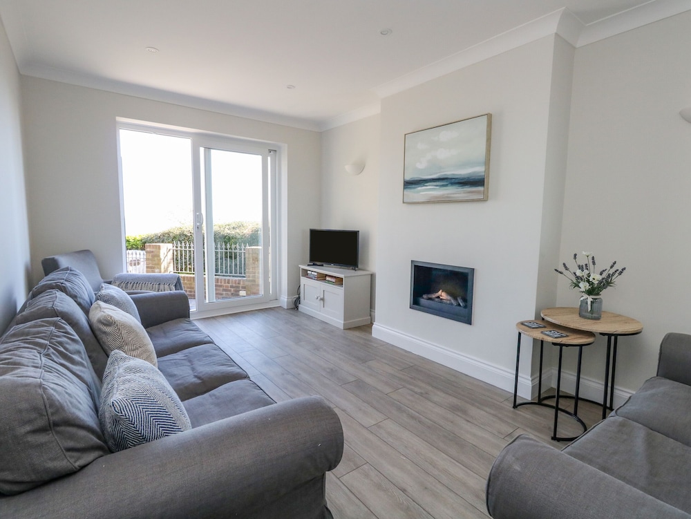 Castle Cove Cottage