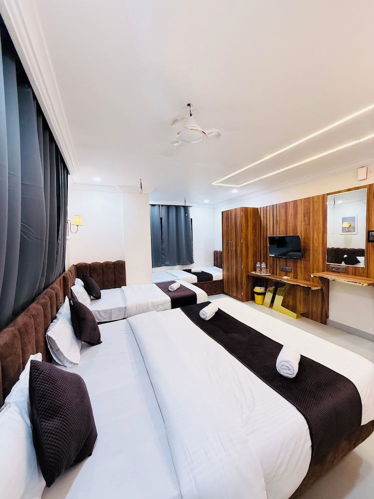Hotel JK palace