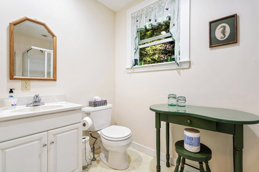Nanas Hideaway 2 BDR Charmer!