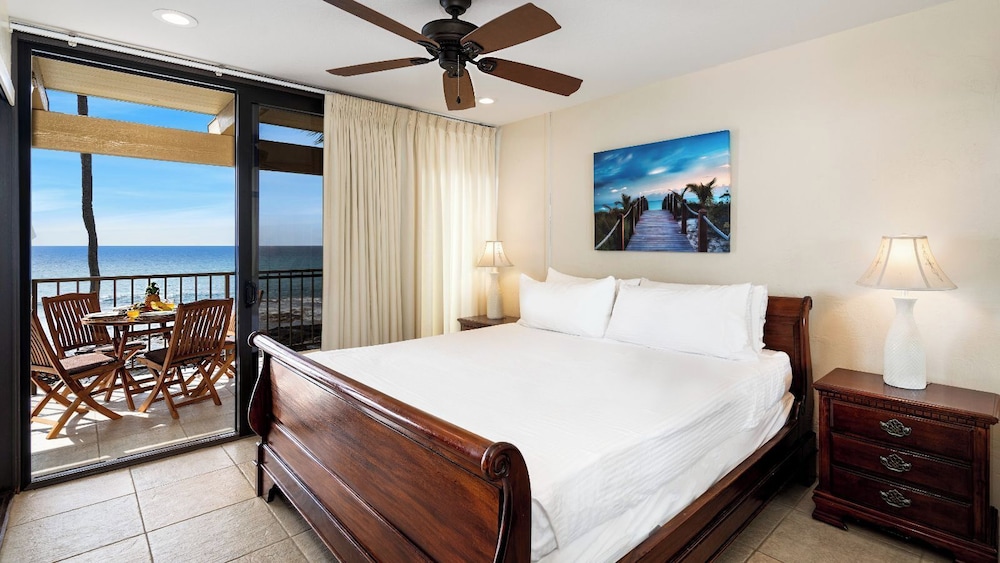 Direct Ocean Front - Close to Town - AC - Upper Floor- Vrkcv