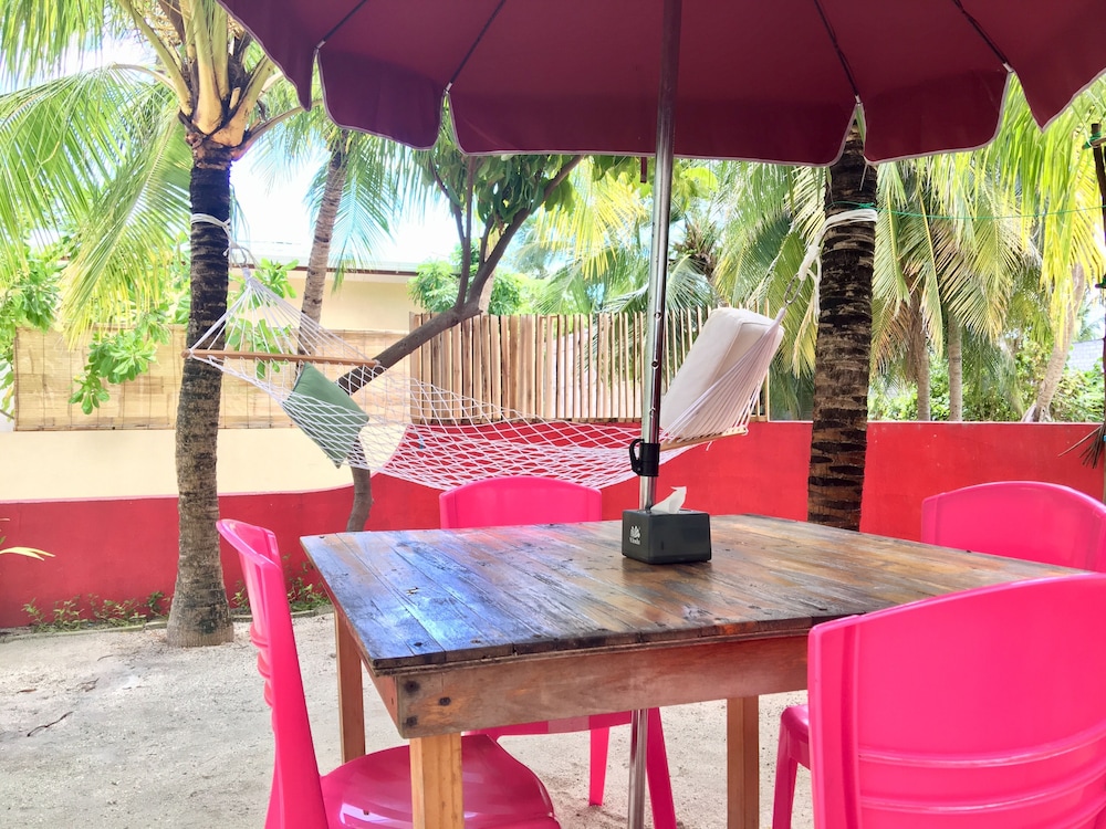 Huraa East Inn