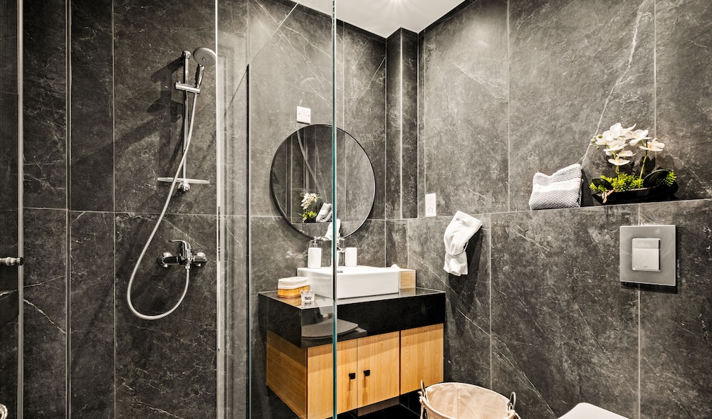 Lazuli Hermes Apartments