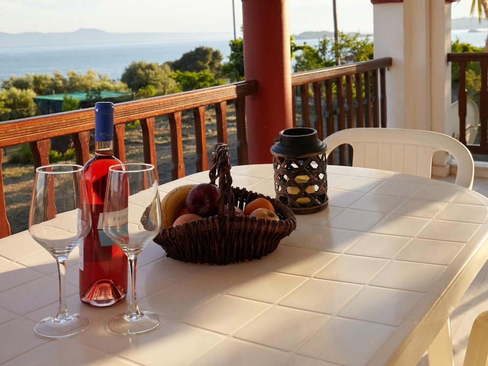 Villa Maria Partment Ground Floor by Travelpr photo 5