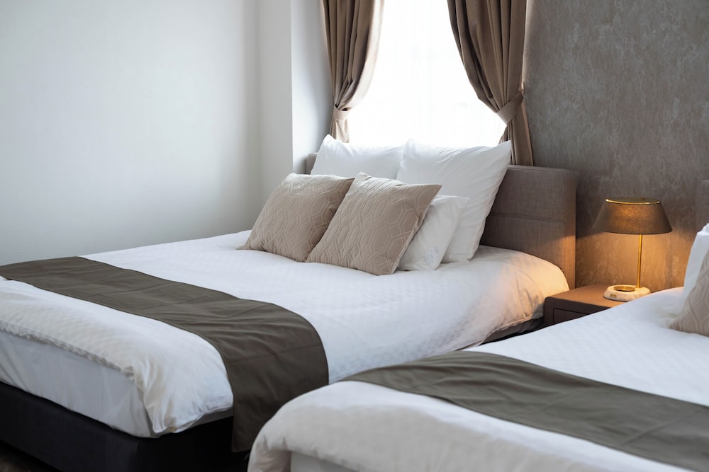 Bijou Suites AI PREMIUM