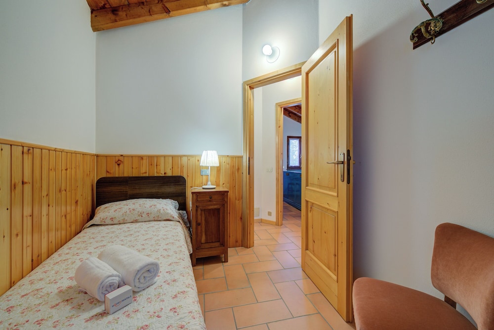 Villa Il Castagno Few Min From Beach view 5