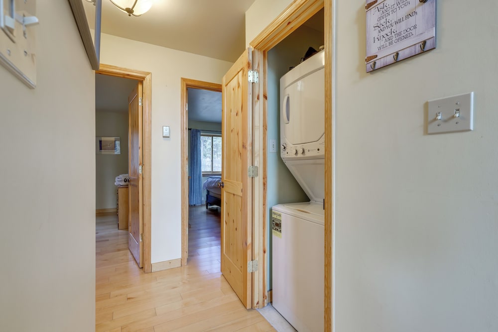 2 Min to Hiking: Cabin w/ Deck in Angel Fire